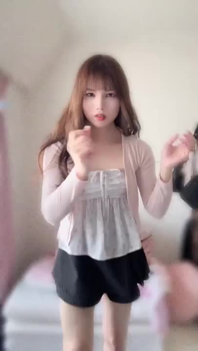 手を使ってコキコキっしてみたっ🐰💖