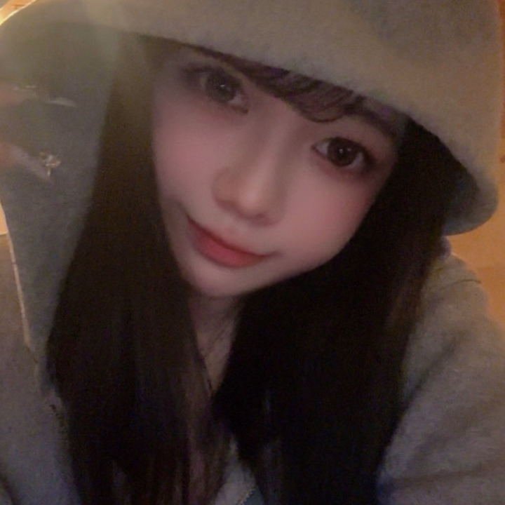 はじめまして(=・ω・）ノ


今日からお世話になります！！🩶
りんかです🍒


目と明るい性格と美乳よく褒められます🍀*゜




明日12時から初出勤なので
たくさん会いに来てくれたら嬉しいです✨✨



よろしくお願いします❣️🩵