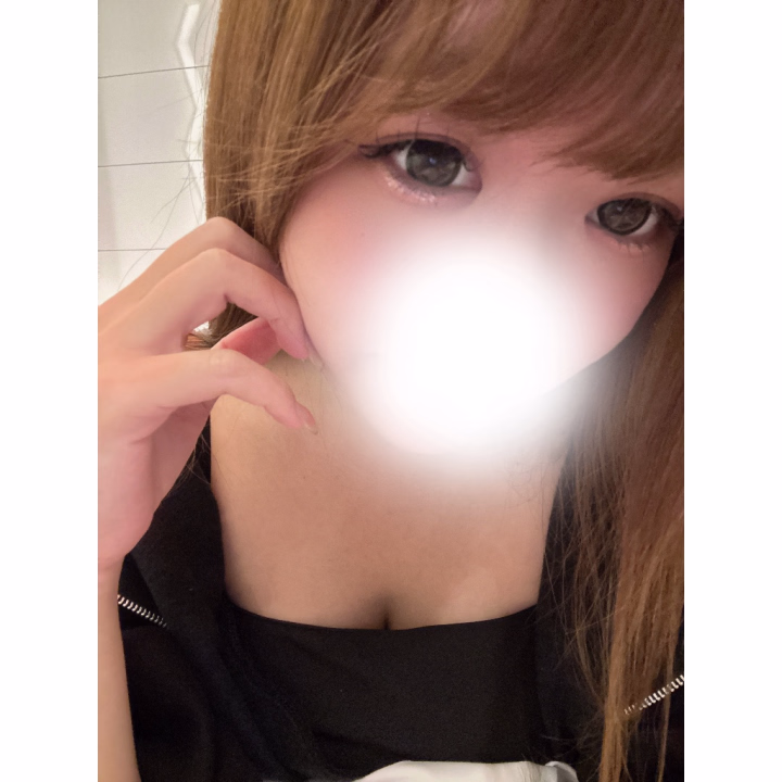 お久しぶりです•̀⩊•́💕
9/7 〜 23まで久しぶりに
出勤します☺︎

7日は少し遅めの19:00から🫶🏽

久しぶりで嬉しい🧑‍🩰🫧
はじめましてのお兄さんも
久しぶりのお兄さんも
会えるの楽しみにしてます( *´꒳`* )

今回の出勤はこんな感じ🎶
平日9:00 〜 24:00 (7日のみ19:00 〜 24:00)
土日祝7:00 〜 24:00

9.10.17.18日はお休み頂きます🫶🏽
事前予約うれしいです、待ってます‼️