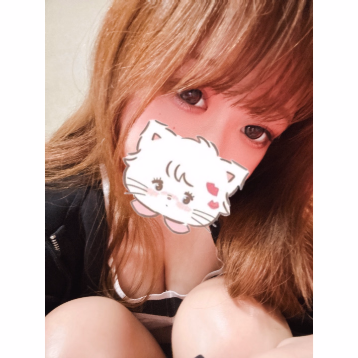 90分で来てくれた 本指名さま🐻‍❄️🩵
毎週会えててうれしい〜🫣

会った瞬間から ちゅ〜してたね🤤
毎度の事ながら⋯ずっと責められて⋯
みゆはひたすら気持ち良くされて⋯

すぐぎんぎん🍌になるのえろすぎるし
うれしい😻💕💕

今日も安定に2回戦꒰՞ɞ̴̶̷̥⩊ɞ̴̶̷̥꒱ ♡💋💤
みゆで興奮してくれてるのうれしい🤭💕

いつもずっといちゃいちゃしてるけど
今日ははじめて長い時間お話したね（笑）

グロ映画？ドラマ？教えてくれたから
ぜーーったいに見る✌🏼✌🏼

次は来月かあ🥺🌈体調気を付けてね🐈‍⬛🐾