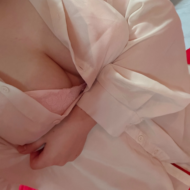 実はね…🤫💕

まりえ、生理が終わったばかりなんです☺️🩷

なんだか気分もスッキリして、いつもより元気いっぱい🥰✨

たくさん癒しの時間を一緒に過ごせたら嬉しいな💕

お時間の合うお兄様、ぜひ会いに来てくださいね🙈♡

お誘いお待ちしています✨