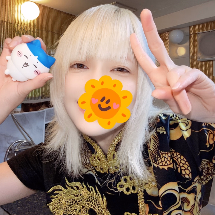 おはよーございまぁぁぁす！！☀️

今日も！元気に！
桃李ログイン！！！

池袋はちいかわのショップがあるので危険です…
新しいグッズが出るとショップに寄ってしまうううううう
:( ;˙꒳˙;):

サッカー日本勝ちますよーに⚽️

今日も22:30までいるので会いに来てくれるの待ってますよぉぉ！！
\(* ॑꒳ ॑* )/