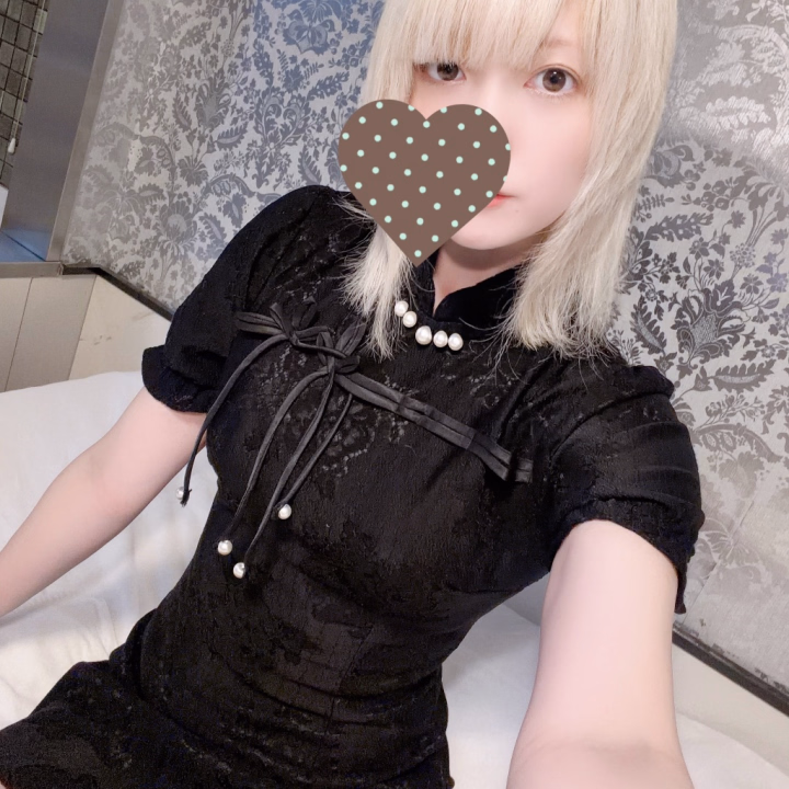 こんばんはぁ！！

先程会いに来てくださった方が、日記見てくれててゲームとかガンダムの話し出来て楽しかったぁぁぁぁ！！

ヲタクで良かったなぁと思いましたよ…
(。'-')(。,_,)ｳﾝｳﾝ

さてさて、今日も22:30までいますよー！！

実は今日は新しいチャイナ服なのですっ！
もうね、りりぃはチャイナ服しか着ない事にしたんだ！！🐼

自慢のくびれ見てくれぇぇぇ！
o(`･ω´･+o) ﾄﾞﾔｧ…！