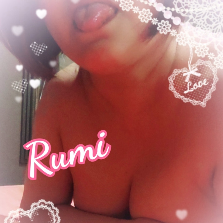 おはようございます💕

少し寝不足気味の朝です😴😴😴

深夜番組見てしまったからかな

最近はテレビ離れなんていいますが
私はテレビっ子ですね
そういう世代です 笑笑

年上のお姉さんなのよ
な～んてね (^ω^)

お姉さんに甘えたいボクちゃんたち遊びにキテネ
щ(´Д｀щ)ｶﾓ-ﾝ

エロの手ほどきしてあげますわ💋💕

本日もヨロチクビ🥰
お誘いお待ちしてます😌