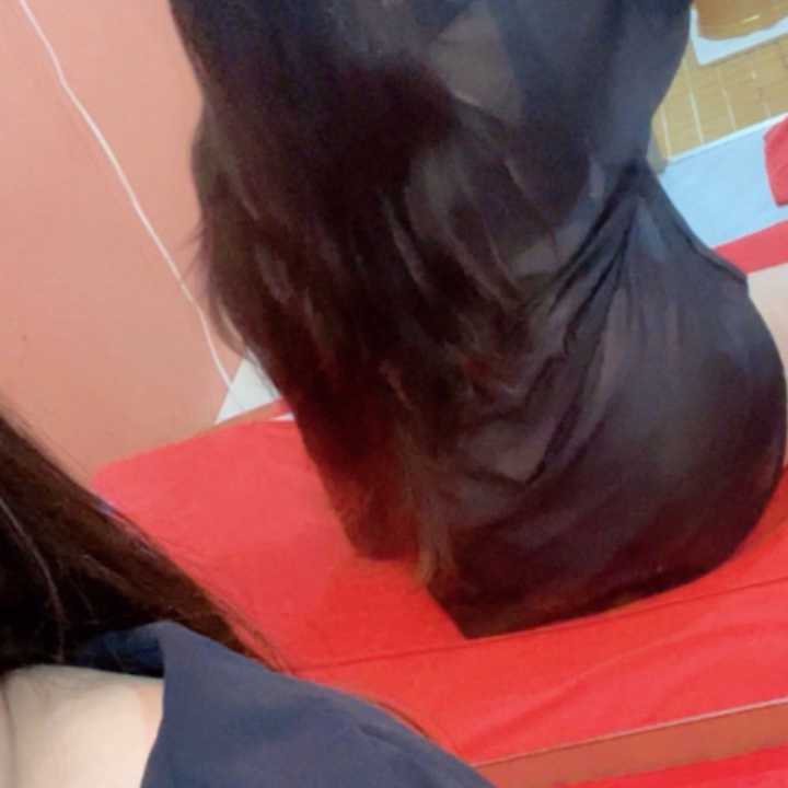 れおの写メ日記を見て
「こういうことがしてみたいのですが、
できますか？」と質問してくださる
お兄ちゃんが多くて…
  基本的にれおは痛いこと以外は
OKなので、
ぜひ変態的欲求を
ぶつけてほしいです♡♡
  女の子にお任せしたい
お兄ちゃんの場合は、
まずはれおがゆっくり時間をかけて
気持ちいいポイントを
見つけて犯しちゃって…

お兄さんの興奮度がMAXに
なったところで
れおがグチャグチャに
犯されちゃってもヨシ、
そのまま精○吸い尽くしちゃっても
ヨシな淫乱サキュバス😈

   責めたいS寄りのお兄ちゃんの場合は、
敏感な身体をビクビク跳ねさせながら
トロトロした顔でもっともっとって
求めて何回も果てちゃう
淫乱ドM天使👼

   責められたいM寄りの
お兄ちゃんの場合は、
いじめっ子の顔でソフト言葉責めしたり
ビクビク跳ねる腰を押さえつけて
フェラしちゃったり
乳首を舐め回しながら
敏感なアソコを刺激したり寸止めを
繰り返したり足コキしちゃったりな
小悪魔御奉仕😈  

お問い合わせやご予約
ラブコール待ってます📞❤️



れお