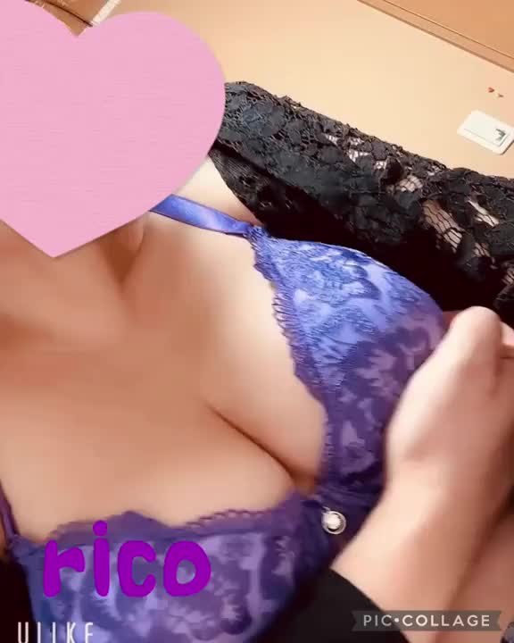 動画練習中❤️

しっぱいおっぱい💞💞
難しい笑💋