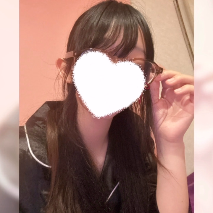 こんこんにちは、こんにちは!
雨酷かったなぁぁぁあ!朝から凄かったですね!
そして止んだかと思えば突風〜🌀🍃
来てる途中、何度風に押されたことか…!
雨続きは湿気ててだるおもぉ〜な時もありますがっ!なんとか耐えましょうゾ…でも無理せずねッ😆
さらにいうと。なんかもう一人暮らしずっとしてきたんじゃないかくらい一人慣れました。といいつつも夕方とか夜家に帰ると(´・ω・`)ショボンヌなんですけどね笑笑
今日はどんな感じに攻めていこうかな?そしてどんな感じに攻められちゃうんだろ…?♡
今日もよろしくお願いしますネ フフフ☺️