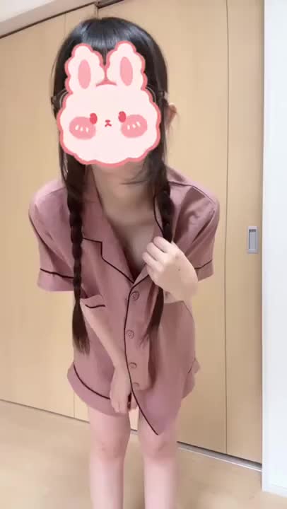143センチのあｯ
初イベント参加です❕
困ること多すぎて今まで低身長はコンプレックスでしかなかったけど、少しはコンプレックスじゃなくなるかなぁ…？💭

メガネ低身長さんの応援を…何卒
よろしくお願いします🥹💗