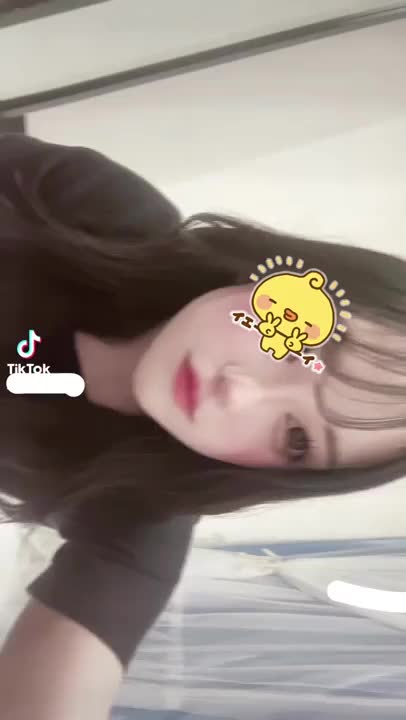 せいなはどちらかと言うと
M気質なので
たくさんお兄様から責められるとすぐ
アソコが大変なことになっちゃいます💦
でもそんなせいなも時には責めたい時もある…
お兄様のこと気持ちよくさせるので
たくさんせいなに身体預けてくださいね❤️