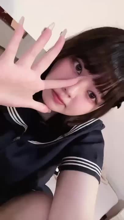 めるもですっ🎀
たっぷりロー⚪︎ョン塗って
ぬるぬるの状態で重なるの、だいすき💞

お兄さんが動けないように
上から身体でピタッと押さえつけるの🫢

恥ずかしがってる反応、
全部伝わってくるのがたまんないのっ🫶

今日もぜんぶ委ねてねっ😘