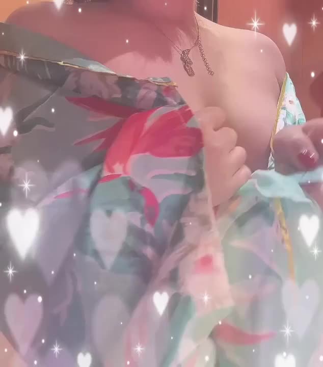 久しぶりの動画っ(　-`ω-)✧

脱がし合いっこ好き(ˊo̴̶̷̤  ̫ o̴̶̷̤ˋ)

今日の夜は21:30まであいてます🥹