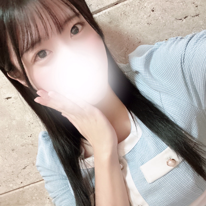 こんばんわ〜あきはだよ🐰💞
後半戦遊んでくれたお兄さん達
ありがとう💌💭
新しく出会ってくれたお兄さん、落ち着いてて話しやすい🥰って言ってもらえてうれしい🫶🏻✨夢の国のお話も💭💘たのしかったって言ってくれてありがとう⸜🌷⸝
本指のお兄さん、今月もありがとう😻❤️会う度、あいたかった〜って言ってくれるのうれしい🎶ちゅー😘がリンゴ味おいしかった🍎💋❤️
新しく出会ってくれたお兄さん、あきはがメインイベント🌟大阪からありがとう🥹💗夜のお店事情面白かった🤣お友達いっぱいで素敵🤭今夜もたのしんでね🥂✨🤍
また会えますよーに🌙
♡ ••┈┈┈┈┈┈┈┈•• ♡
本日もありがとうございました🙇🏻♀️✨️
次の出勤は...
明後日の月曜日!!!
19日 7:00-19:00 出勤だよ〜☺️
よろしくお願いします️🫧