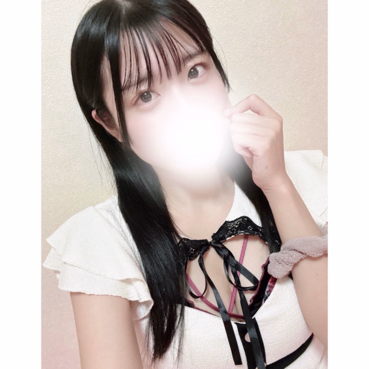 こんばんわ〜あきはだよ🐰💞
後半戦遊んでくれたお兄さん達
ありがとう⸜🌷⸝
本指のお兄さん、今月もありがとう⸜🌷⸝ ちいさい🛁でぬくぬく温まったね🤭今日もたくさんぎゅーーー🥰うれしい💘
本指のお兄さん、㊗️2回目✨️ありがとう⸜🌷⸝癒しを届けられたかな👀💕??また癒し不足になったらぎゅーしよ☺️
写真で選んでくれたお兄さん、毎朝遠い距離を通勤してることを教えてもらってびっくり😭あきはもがんばらないと〜!!!
新しく出会ってくれたお兄さん、お肌すべすべ〜って沢山さわさわしてたね🥹ご飯食べて🛁にinからのえ♥は眠くなるね🤭ゆっくり休んでね🌟
また会えますよーに🌙
♡ ••┈┈┈┈┈┈┈┈•• ♡
本日もありがとうございました🙇🏻♀️✨️
明日も7:00-19:00出勤だよー!
よろしくお願いします️🫧