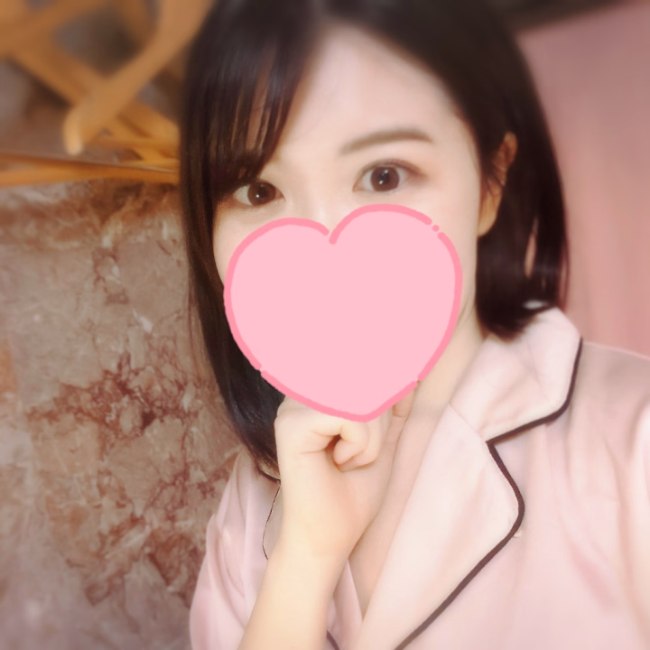 癒し度満点のるみです🐰💖
見つけてくれて、ありがとうございます☺️

あれれ、4時にお目覚め☀️
今日は12時から出勤なのに😂💦

久しぶりにお兄さまに会えるのが楽しみすぎて、
気持ちが早まってしまいました✨(ӦｖӦ｡)

目覚まし⏰️も間違えちゃってた🤭ｴﾍ


わくわくドキドキうずうず…
待ちきれないよ〜(｡･･｡)❤️


試合⚽️に負けないくらい
私たちも盛り上がりましょう❣️

るみもいつも以上に集中しますっ🤭
いっぱい頑張るぞ🌟🌟🌟

るみでした🐰

来週はまだ🈳あるので、るみと遊ぼ？？💓

∴..∴..∴..∴..∴..∴..∴..∴..∴..∴..∴..∴..∴..∴
6月のシフト公開中🪩
はじめましてさんも待っています😻

直近のご予約可能なお時間🈳
6/23（火）22:05〜ラスト
6/27（土）11:20〜50分1枠のみ
6/28（日）3枠

7月シフトも調整中です☺️
楽しみに待っていてくれると嬉しいです❣️