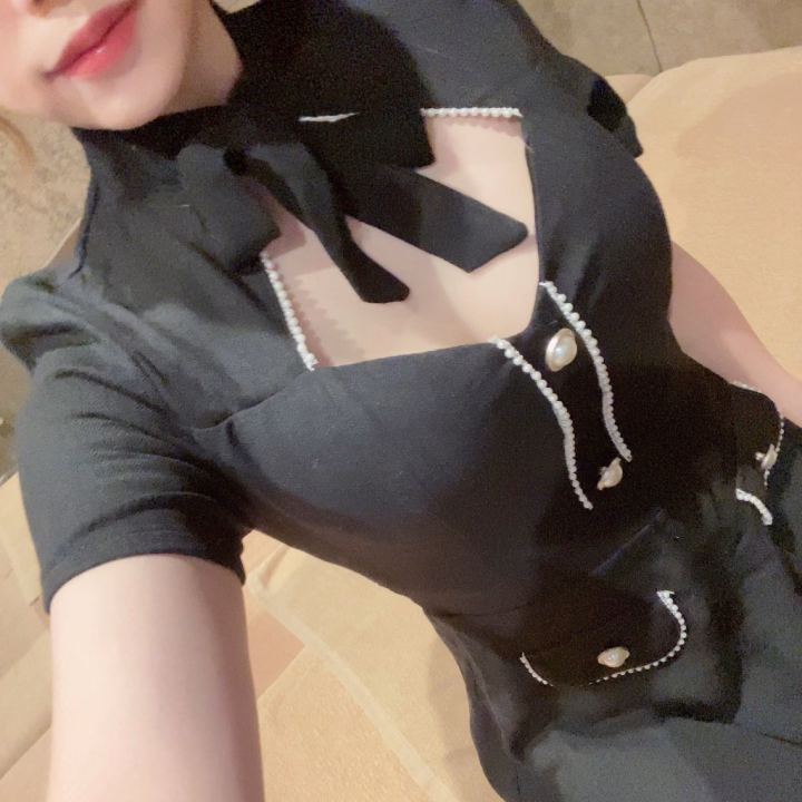 こんにちは🙌💕
今日は9時～15時まで出勤してます🥰

さっそく朝よりネット指名してくださったお兄様❣️
ありがとうございます💗
好きなことが一緒で過ごした時間が
すごく幸せだったな〜🥰

この後のお休みの時間を
ゆっくり過ごしてくださいね♪( ◜ω◝و(و "

今日は新しいドレスと下着で
るるも気分るんるん🎶
るるちゃんいますかーって
会いに来てね☺️💓‪