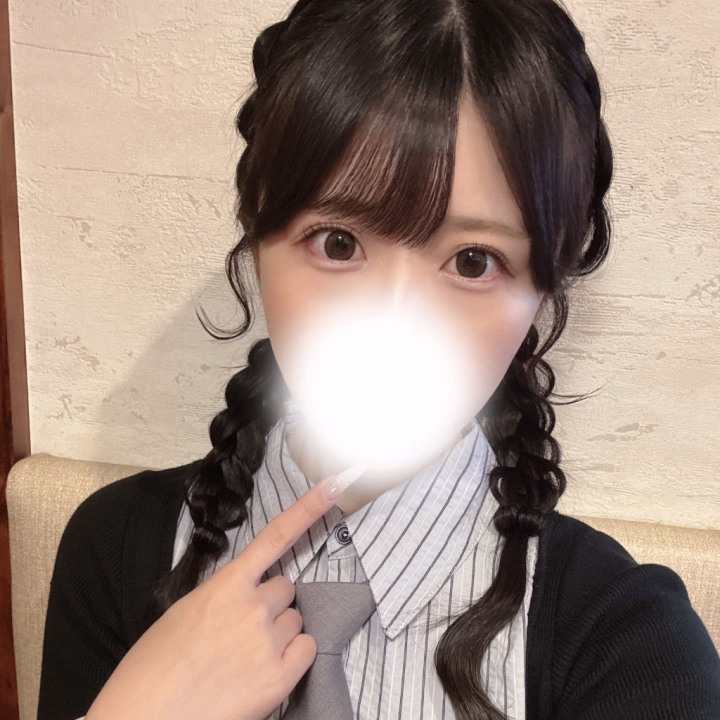 初めまして！
本日初出勤のもかです😽🤍
慣れない事ばかりで緊張してますがよろしくお願いします💘