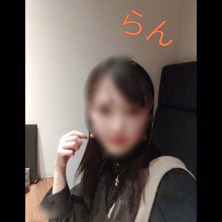 カフェ〇テ飲んでる🌈✨