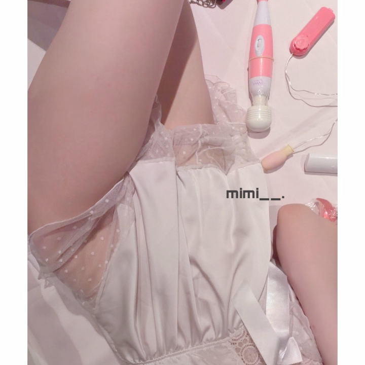 18:30頃に予約して会いに来てくれた
お兄さまありがとうございました🤍

あああああ💦心配してくれて
会いに来てくれたぁ💦
心配かけてごめんね(；；)

あと、先週に会ったばかりだし
誕生日プレゼントも兼ねてって …

ボディーケア系 セットで頂いて
嬉しすぎたし 匂いも私の好きなタイプ
なのだったよ  (；；)🤍

そこまで考えてくれてて 、
今日はゆっくりしよってゲーム
持ってきてくれて …  ‪🥲‎🤍

いつも猛アピールもしてくれるし
愛情表現すんばらしくて
今日はお礼にたくさんキスした  🫶🏻🤍

いつも優しくしてくれてありがとう 。🤍
そして仕事終わり会いに
来てくれてありがとう 💦🤍

やっぱり 作業着素敵ですね  😚🤍🤍



- - -