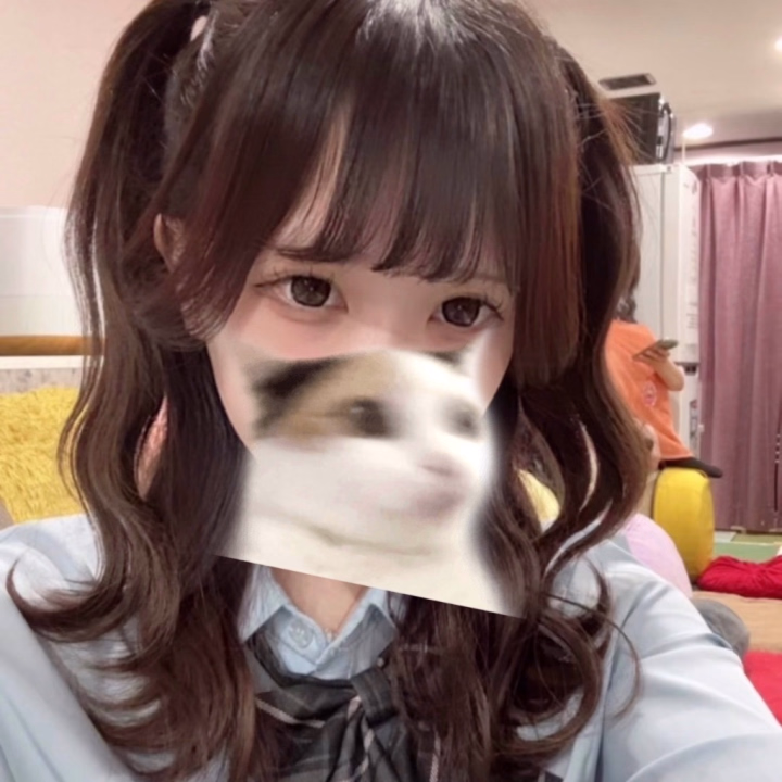 るるです❕

今日はとっても珍しくはーふついん♡