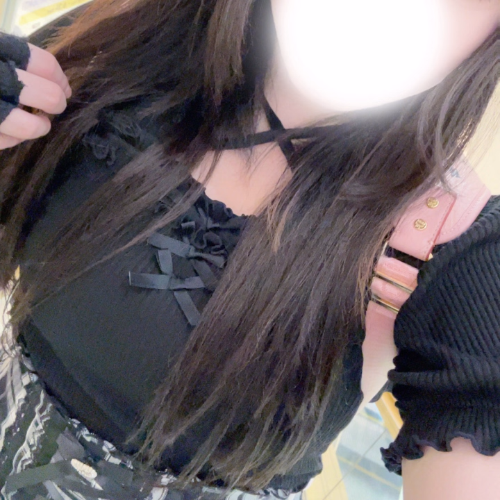 昨日は東京にいる友達と会ってきました🥰
お互い忙しくて多くても年に2回くらいしか顔を見れないので…🥲最後はちょっと離れ難かった笑

本日もラストまでです🍀
