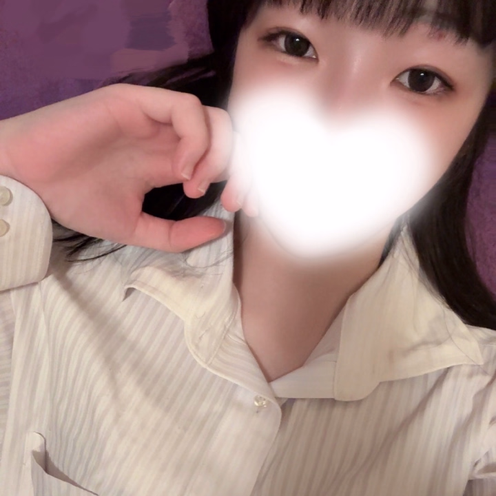おはです☀️


今日は9時からラストまでいます！


女の子たくさんいるので、是非めぐなのきつきつなアソコやロリっぽさみたい方いたら是非予約必須！🔖



待ってます！