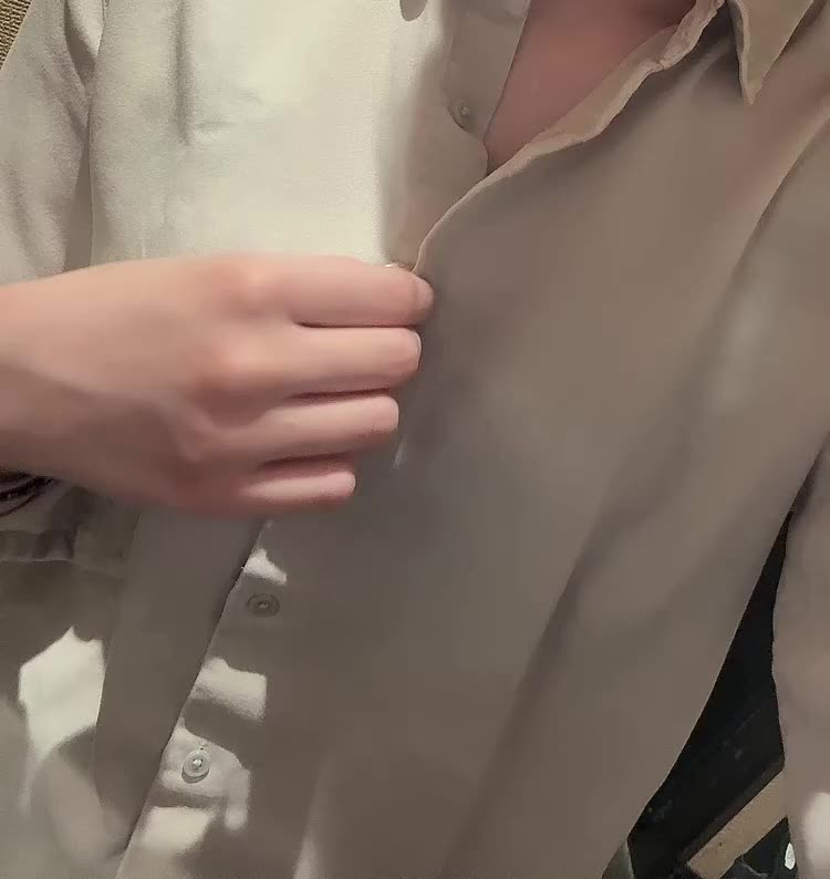 ぬぎぬぎ~




5/1から会えるから是非事前予約してくれたら楽しませます🪽💗