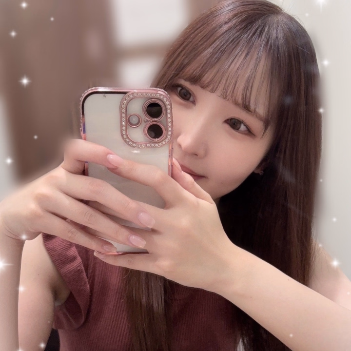 おはまる〜！🐥💛


今日は12:00~0:00までお店にいてます😌


スタートから事前予約ありがとうございます😭


たくさんのお兄様に会えるの楽しみにしてるよ〜！！


まだまだ枠空いてるので
お誘いお待ちしてますね🫶🏻



みなみ🐭🖤