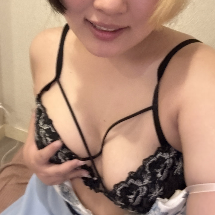 こんばんは　あまねです🌕

きょうは24時までいます！
はやく、いっぱいいっぱいちゅーしたいな🤍