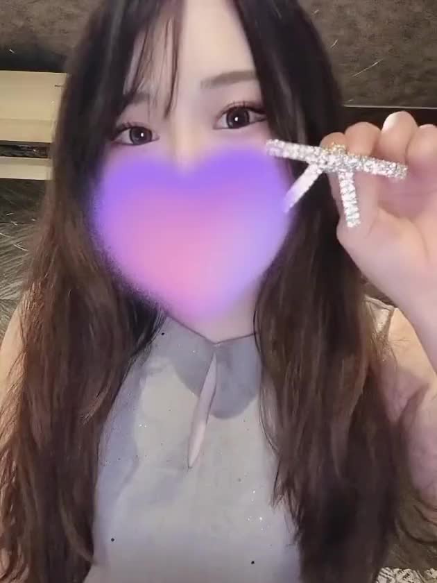 今日も元気に出勤しております
( ＾ω＾ )ﾆｺﾆｺﾆｺﾆｺ💛

今日は19時までお店に居ます！



次回の🈳は15:20以降となります❣️

よろしくお願いしまーす💗


( ＾ω＾ )ﾆｺﾆｺﾆｺﾆｺ💛