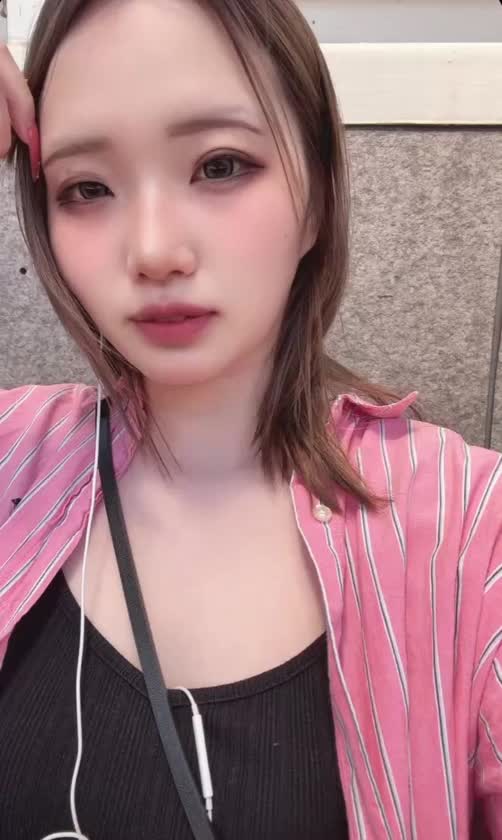 こんにちは🌞めっちゃいい天気だから少しおでかけ🥰だいぶ落ち着きました、、ご心配おかけしました😭沢山のメッセージありがとう😭💖自分のペースで楽しく生きます🥺いつも仲良くしてくださるお兄様ありがとうございます😭

次の出勤は明日🥹9-14です！
朝方弱めなので、朝から会えたら嬉しいなぁ🫶お待ちしてます！今日も笑顔で溢れますように🥰ではまた明日👍