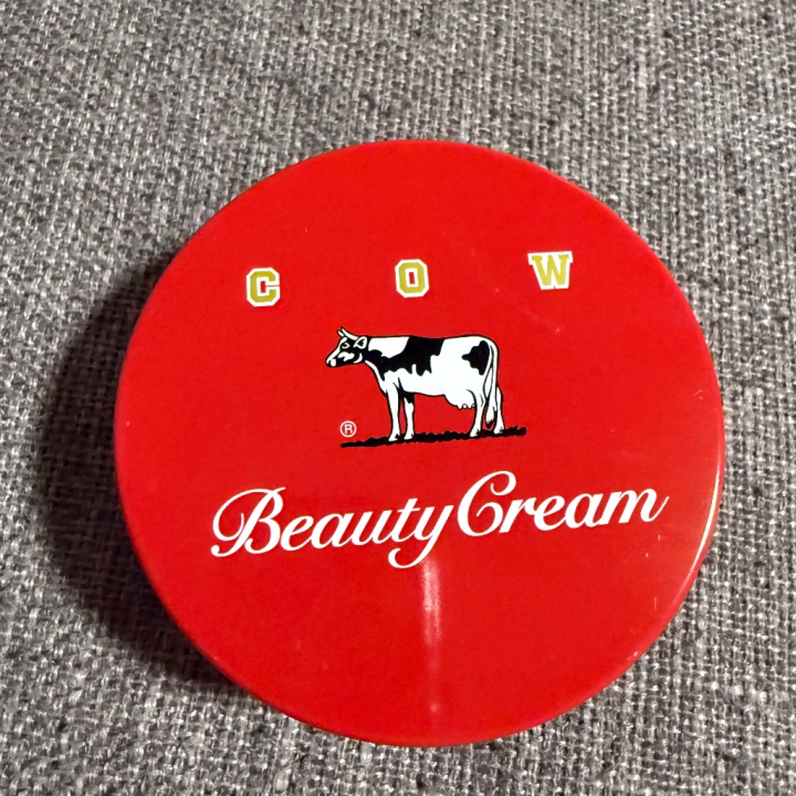 仲良しのお兄様に頂いた
お気に入りのボディクリーム❣️
２個目なの🫶🏻🫶🏻
これどんな高いボディクリームより好き❤️❤️❤️
11:00から23:00までお店いるので
くんくん匂い嗅ぎに来てね🩷笑