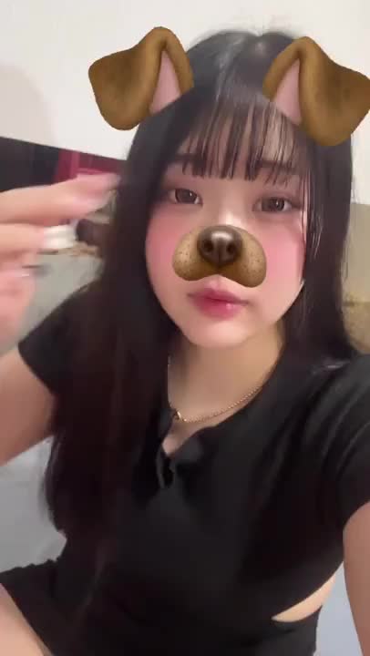 今日は甘々な気分🐶🐾🍼
お兄さんと楽しい時間過ごしたいな〜😖💭
お仕事終わりお誘い待ってるよ💕
雨降りそうな天気みたいだから気をつけて来てね☺️