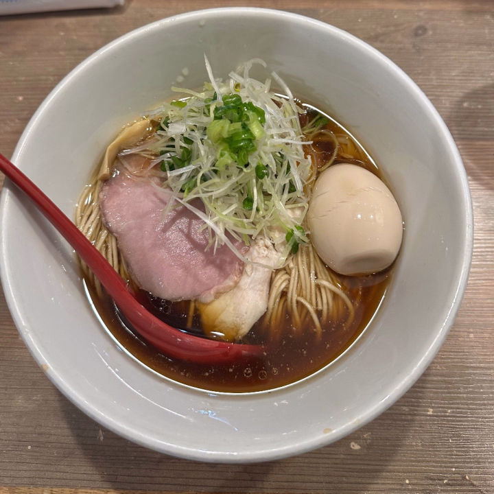 おはようございます♪ざらめです💗💞💕

今日の夜ご飯はざらめの大好物、ラーメンを食べました！🍜

ラーメンなら毎日食べれるくらい大好きです💕💞💓🫶

さっぱり系もこってり系も大好き🥰

そんなざらめですが、本日は出勤時間が短いのと本当にありがたい事に事前予約してくださっているお兄様がいらっしゃる関係で残りの枠１本、２本くらいの状態です🙇‍♀️💗💞🥰

本日9時〜16時までの出勤となっているので、ざらめにたくさ〜ん癒されたいお兄様はざらめに会いにきてね💓💕🫶

ご予約お待ちしています(//∇//)