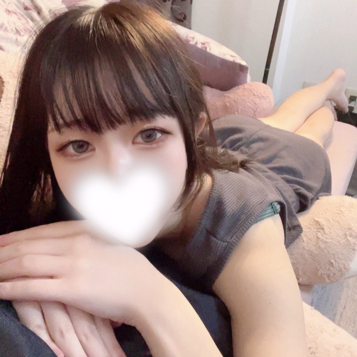 おはようございます💗

朝って、一日の中で一番”素”が出る時間な気がしませんか？☺️

まだ眠そうな顔だったり、
ぼーっとコーヒーを飲んでたり…

そんな完璧じゃない時間も、もこは結構好きなんです🤍

今日はどんなお兄さまと出会えるのかなって考えながら、ゆっくり準備しています🥰

お兄さまにとっても、笑顔で始まる一日になりますように💕