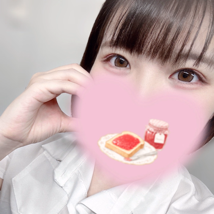 みなさんこんにちは！
あおばです🌱


いつも見てくださっているみなさんに
イベントのお知らせです🤍


本日2/6 ~ 2/20 まで
グリーン車 40分以上 のお客様限定で、
あおばから バレンタインデーのプレゼントを
させていただきますっ！💓

何をお渡しするかはお楽しみです~😚💓
ぜひぜひ、この機会に
会いにきていただけたら嬉しいです〜😚💗

あおばと一緒に、素敵なバレンタインにしましょう〜〜🤭💓

たくさんのご予約、ご来店
お待ちしております！😍😍


あおば🌱