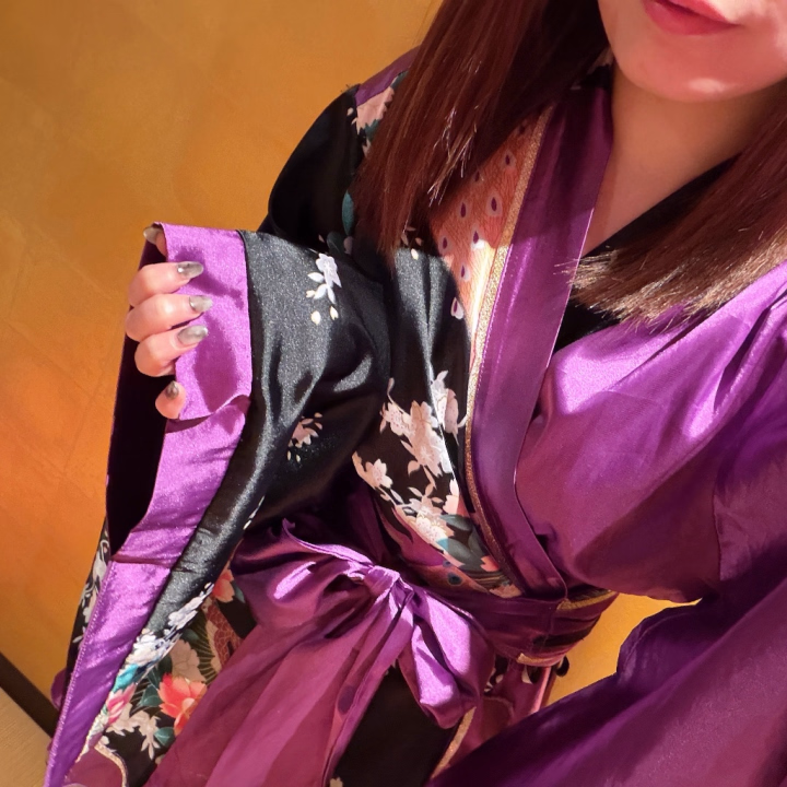 こころ‪🐹です！
出勤しました🛁🫧
お約束ありがとうございます💕
お逢い出来るんが楽しみです🥳
まだまだご主人様からのお誘い
お待ちしてますのでタイミング
合えば是非お問い合わせ下さい🙆🏻‍♀️
ぬるぬるぺろりんしちゃうヨ(⑉• •⑉)


乙姫宴 こころ‪🐹