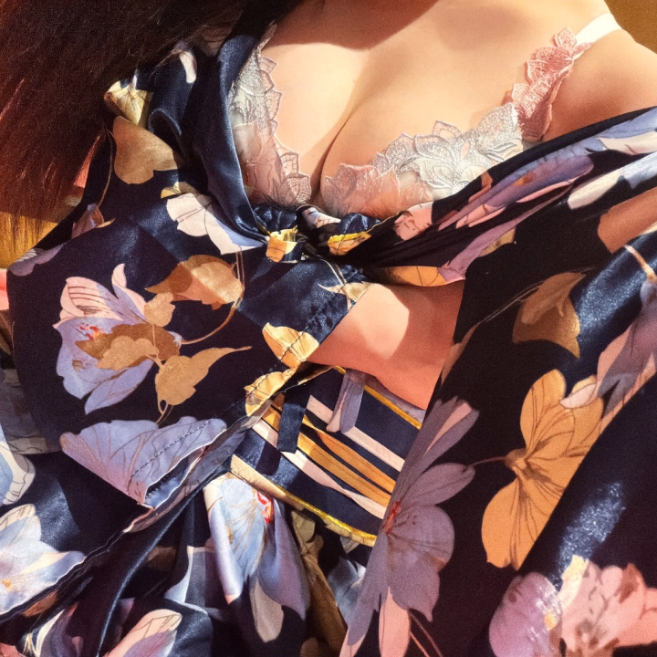 こころ‪🐹です！
遊んで下さったご主人様
ありがとうございました♥️

次回ご案内時間✅
17;00~
お問い合わせお待ちしてます😊

週末遅い時間帯はご予約様にて
満了しておりますので夜の時間
ご都合いいよ！ってご主人様は
今日か明日狙い目になってます👊🏻


乙姫宴 こころ‪🐹