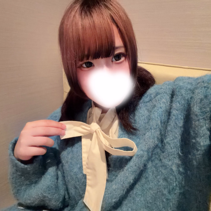 ひなです🐣

今日から3日間は私服姿でお出迎えします♪

似合う?

ツインテールも久しぶりにしたの🎀