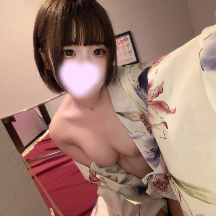 こんにちは〜💕
🐣ひなです🐣


今日はいつもよりえっちなかんじ？


拡大しちゃだめですよ〜？

もっとえっちなひなみたい？