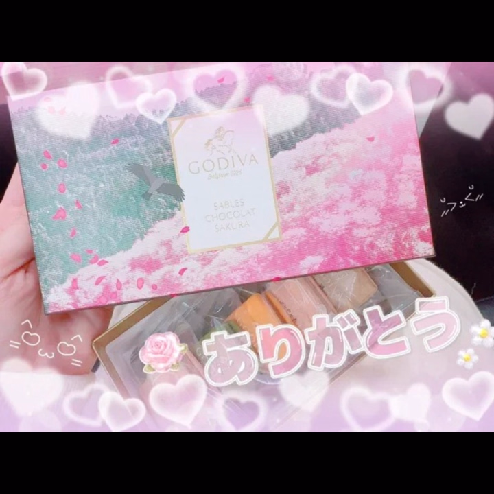 きのうは仲良しのおにいさんがご予約くださって差し入れも買ってきてくださったりでハッピーでした🎀✌🏻💕
久しぶりに会えて嬉しかったーт  ̫ т
そのあともマッサージ褒めてもらえたりでるんるんでした^.ˬ.^✨✨✨✨✨


今日は元々出勤の予定だったのですが、女の子の日で体調がちょっとよくなくてお休みに変更してもらってます💭
明日は21時〜出勤予定です🗓️