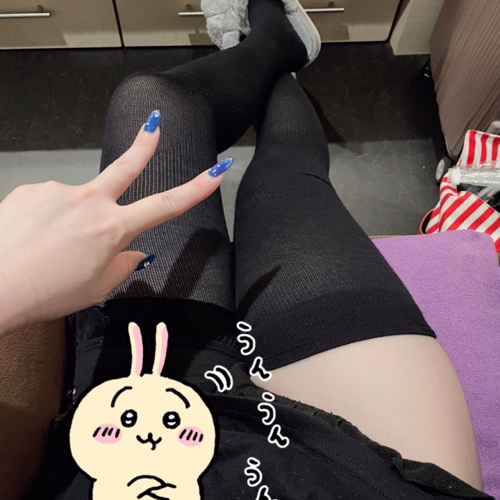 おはほた^_-✌︎
きのーに引き続き脚フェチ男子が
好きそうな写真うpしてみたンゴ

とんでもなく平成のヲタク感満載で草
絶対領域を死守セヨ

菜々緒様の様な美脚になりたい
ほたであった(^ω^)

今日も1ヌルヌルから対戦よろ
～(･ ω ･)～ﾇﾙﾇﾙ
🐰ほた🐰