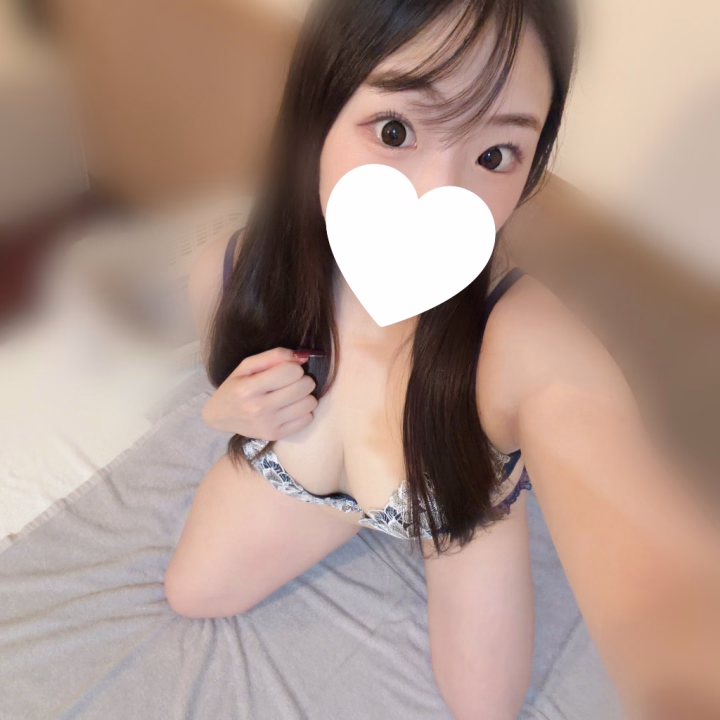 初めましてのお兄ちゃんたち
ありがとうございました♡

初出勤たくさんのお兄ちゃん
優しくしてくれて
すっごく楽しい時間でした💗💗

今日もあと少し
ラストスパートお待ちしてます🔔

みなみとたっぷり濃厚え♡ち
シようね💖