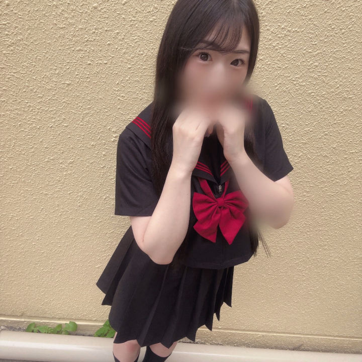 お仕事終わりは
みなみとたっぷり
気持ちいいことして
スッキリしませんか？💖

お兄ちゃんの白いみるく
みなみのキツキツ名♡で
一滴残らず搾り取っちゃうよ🍼💕

オイルマッサージも得意なので
してみたいお兄ちゃんは
言ってください🎶

ご予約お待ちしてます🔔