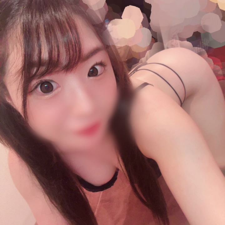 今週も終盤‼️
疲れとムラムラ
溜まってませんか？🍌

パンパンの白いみるく
みなみにたっぷりちょうだい🍼💗

お兄ちゃんの敏感なとこ
ねっとりじっくり
責めちゃうよ🍌💦

みなみとムラムラ発散
シようね💕

ご予約お待ちしてます🔔