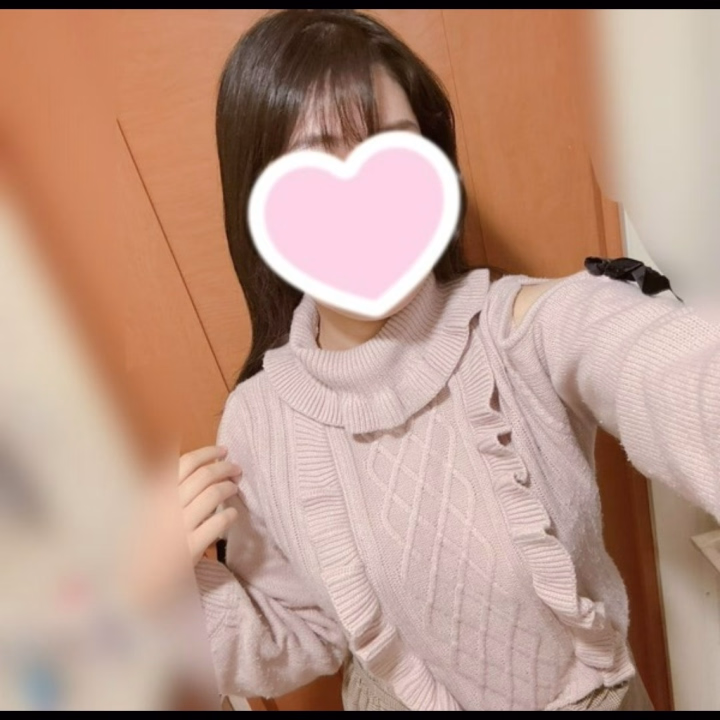 おはようございますえみりです！🐶

10～17時です❕
素敵なお誘い待ってます𑁊^. .^𑁊
雨なので気をつけて来てくださいね☔️

えみり⭐️