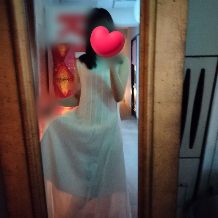 ここ最近、
お休みをいただいていましたが、
明日は出勤予定です✨️

予約の連絡をしてくれたお兄さんや
寄ってみようかな？と考えているお兄さん、
天気予報では雨みたいなので、
気をつけて来てくださいね😊☔

お待ちしています🌸

💗6月出勤予定💗
6/27(土)7:00〜12:30

お兄さんと一緒に
癒しの時間を
過ごせますように💖

あずま