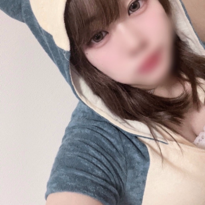 今週のお知らせです💭  

女の子の日になってしまったため、  
【今週はお休み】いただきます🥺  

会いに来ようとしてくれてた方が
いたらごめんね(;_;)  

少しの間会えないけど、  
終わったらまた元気に出るので  
会いに来てくれたら嬉しいな〜🫶  

れのん‪ ꪔ̤