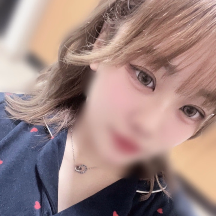 昨日は撮影で
ヘアメしてもらったの( •̤ᴗ•̤ )/*.+ﾟ

いつもより可愛いー？♡

今日は【9時〜15時】います!!

れのん‪ ꪔ̤