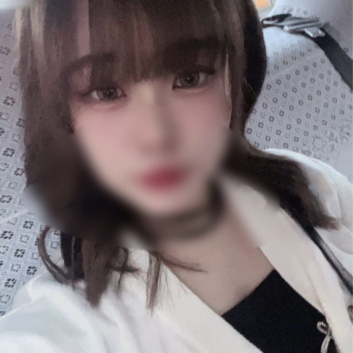 おはようございます☀✨  
朝起きるのがとーっても苦手な
れのんですꪔ̤‎笑  

みんなは朝スッキリ起きれる方ですか？  

れのんはアラーム何回も
止めちゃうタイプで  
気づいたらギリギリ…
なんてこともよくあります🥺笑  

でも今日はほんのちょっとだけ
早起きできたので  
なんだかいい1日になりそう!!

こういう小さなことでも  
ちょっと嬉しくなっちゃいます( ˶'ᵕ'˶)

今日も1日頑張りましょ〜🫶