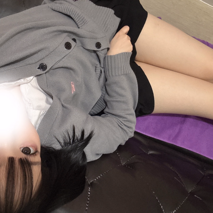 もねです🩷

今日は珍しく3号館にいるよ！
間違えないで来てね😽